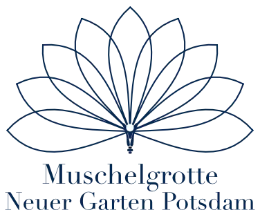 Stilisiertes Lotuslogo mit Schriftzug Muenchen Media