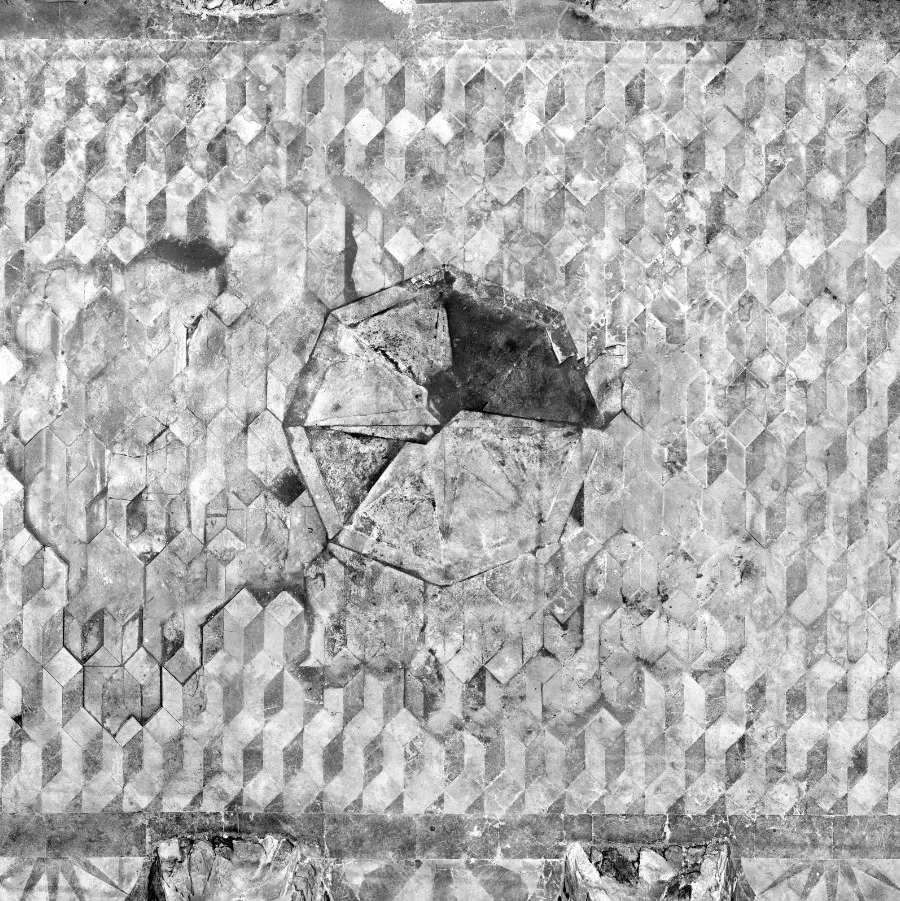 Muschelgrotte Potsdam - Zustand des Marmorbodens 2007